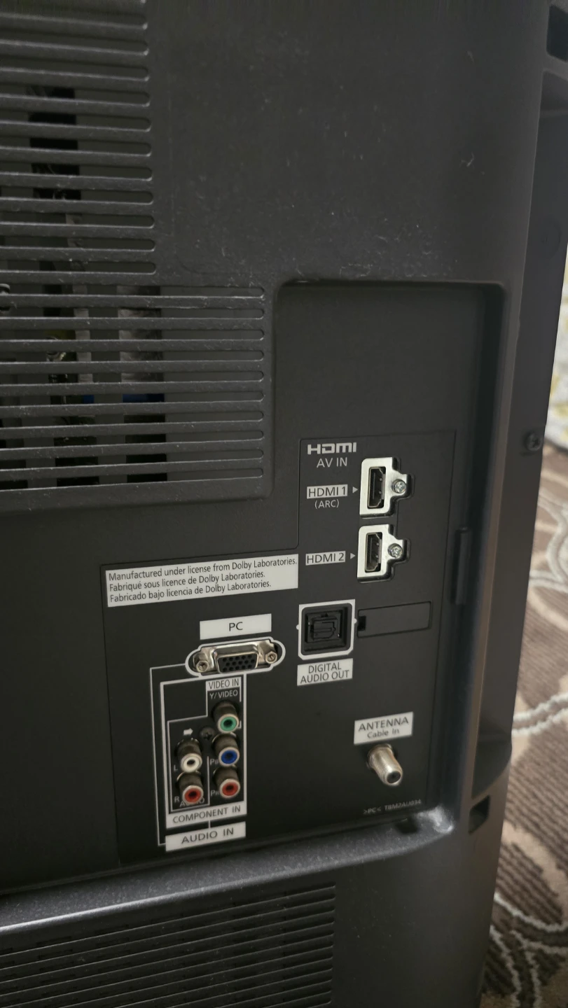 Panasonic TC-L37U3 LCD TV - photo 3