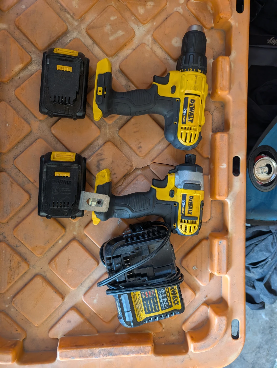 Dewalt 20V Impact and drill set