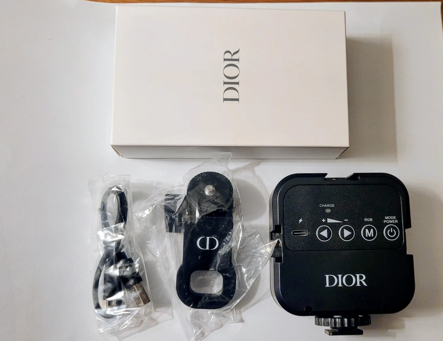 Dior Portable LED Light - photo 3