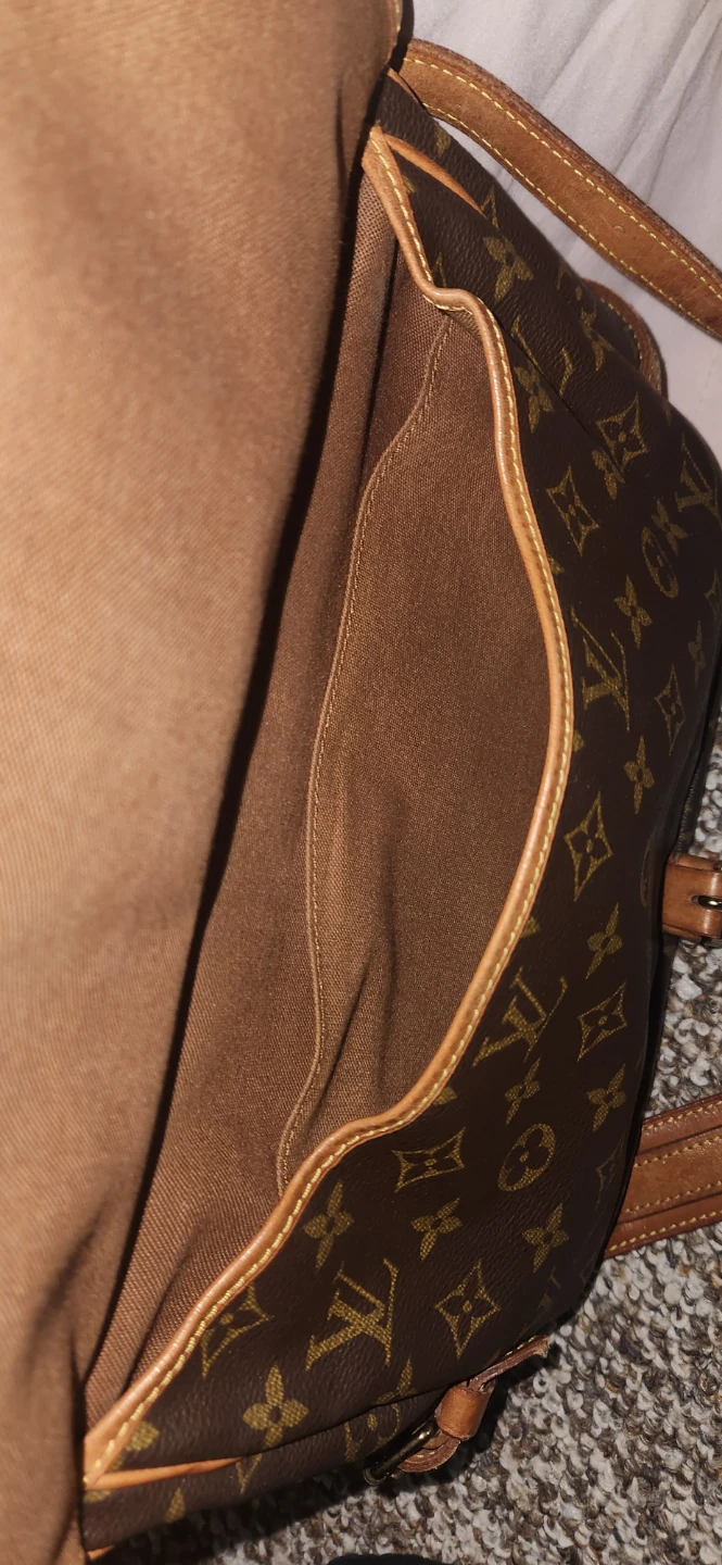 Louis Vuitton Monogram Canvas Shoulder Bag ( sumra 35 ) - photo 3