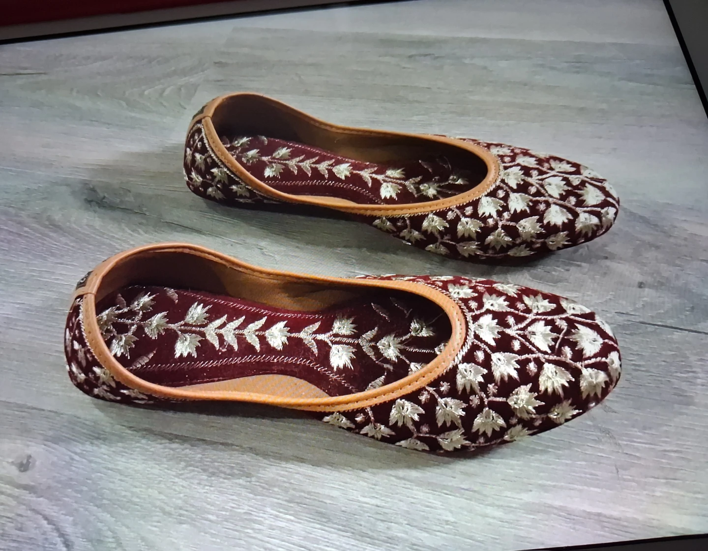 Embroidered Velvet Juttis - Maroon