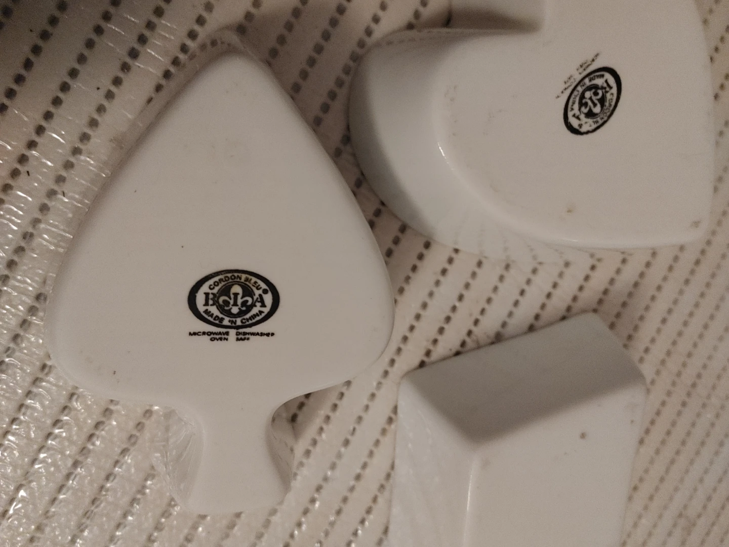 3 Ceramic Playing Card dipping bowls - photo 2