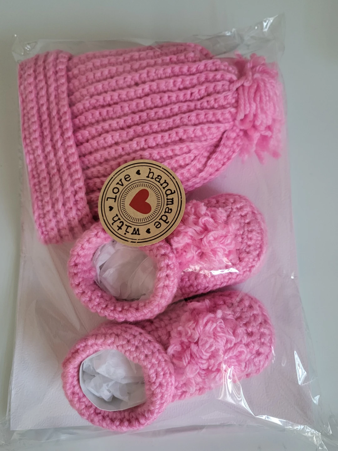 Handmade Baby Hat and Booties Set - photo 4
