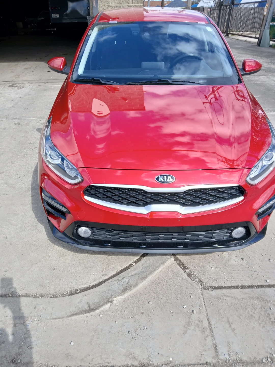 Red Kia Sedan Forte - photo 2