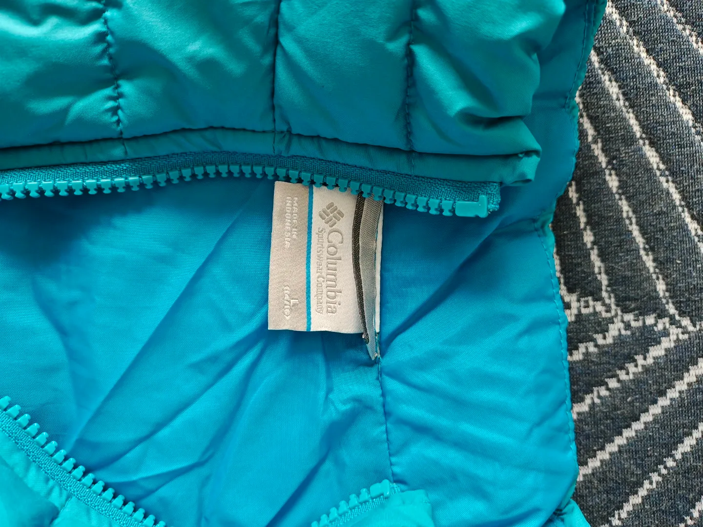 Columbia Puffer Vest - Teal - Size L - photo 3
