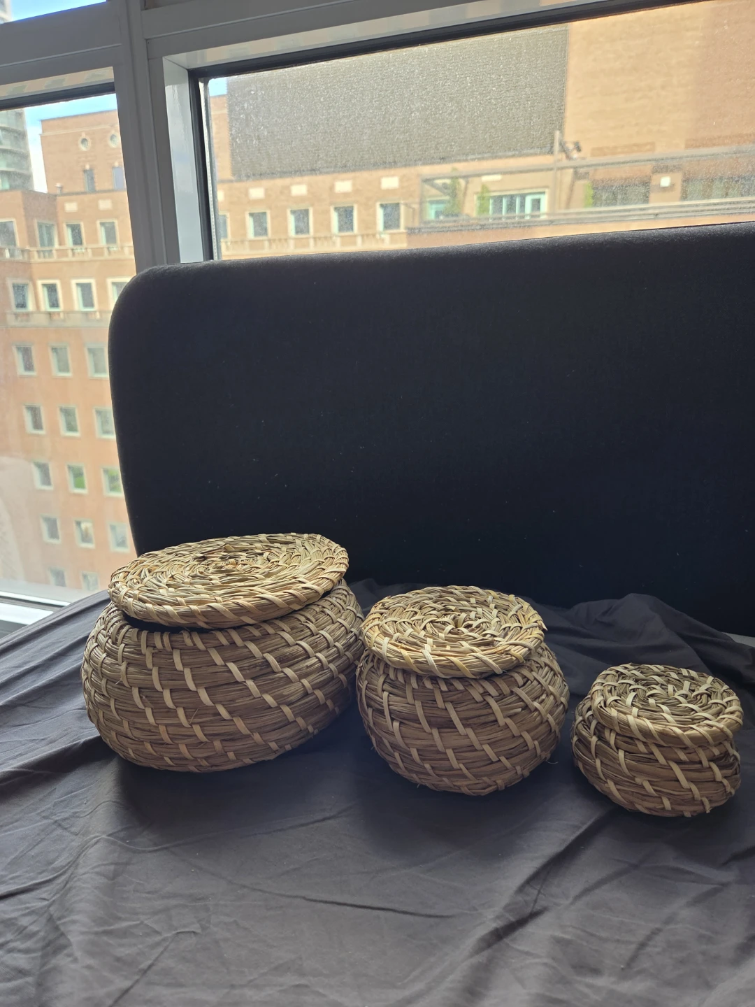 Set of 3 Woven Straw Baskets with Lids