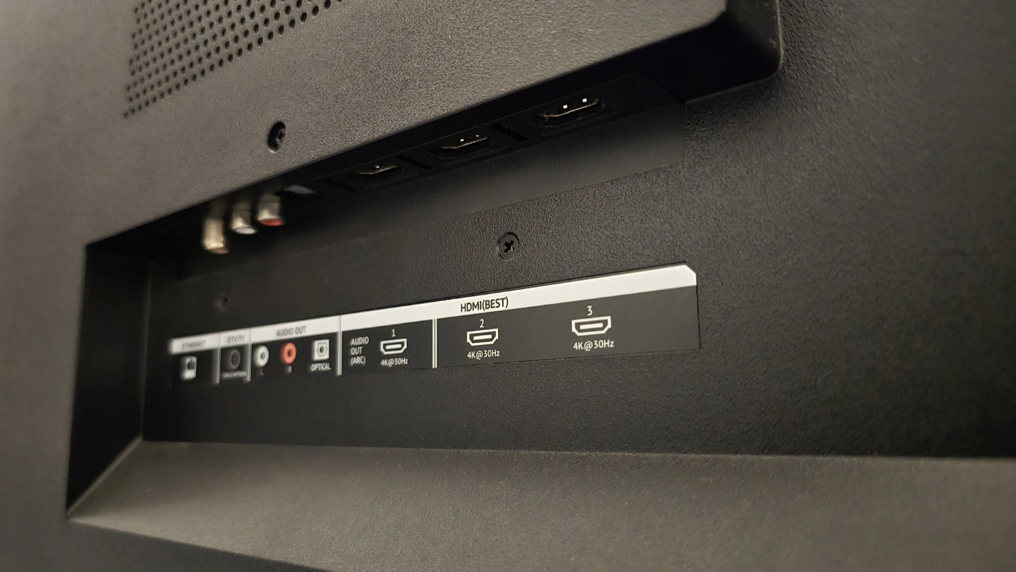 VIZIO 70" 4K HDR Smart TV - photo 3