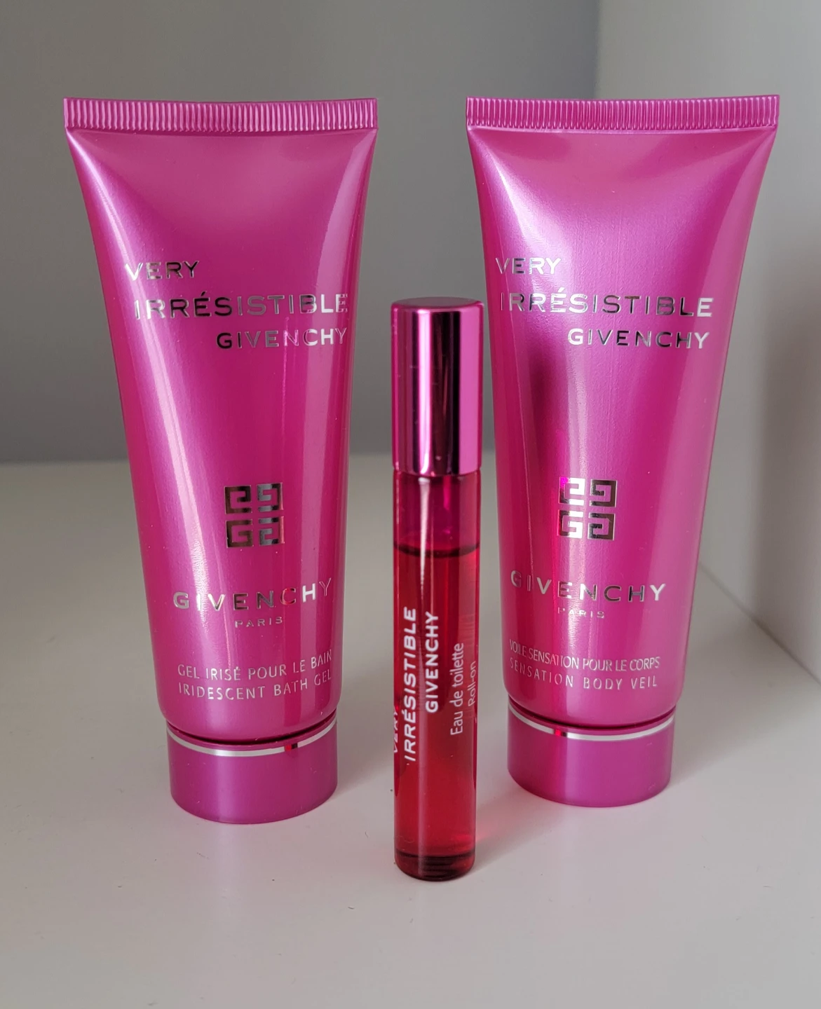 Givenchy Very Irresistible Rollerball & Lotions Set