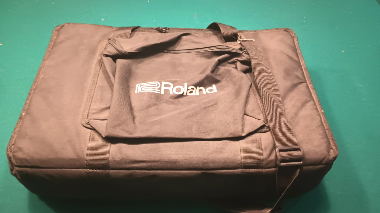 Roland VS-890 24-bit Digital Studio Workstation with Case - photo 2