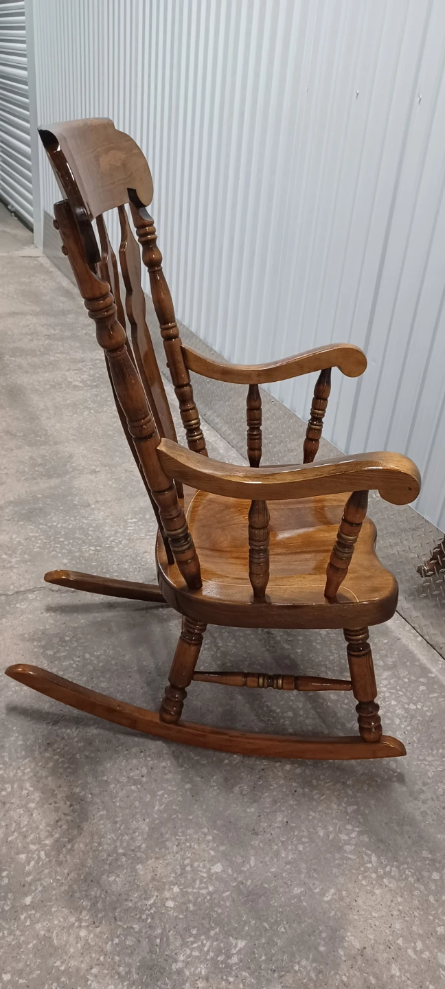 CLASSY LARGE ROCKING CHAIR vintage  Good Quality - photo 2