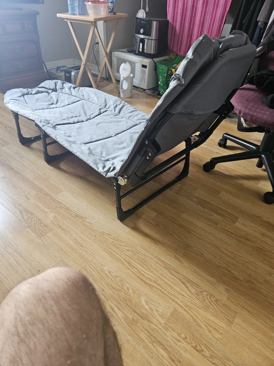 Grey Padded Lounger Chair