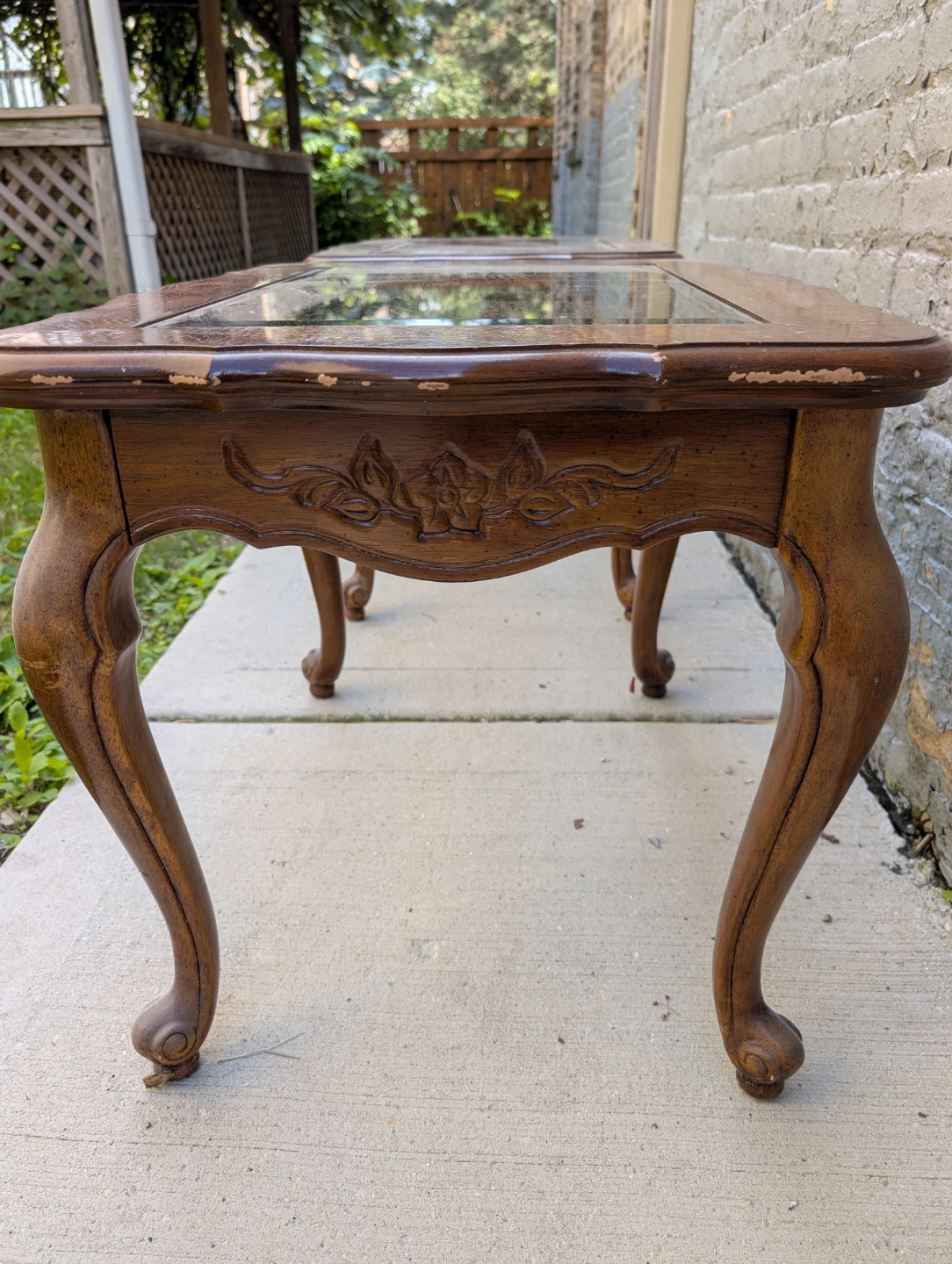 2 VTG Side Tables with Floral Design - photo 5