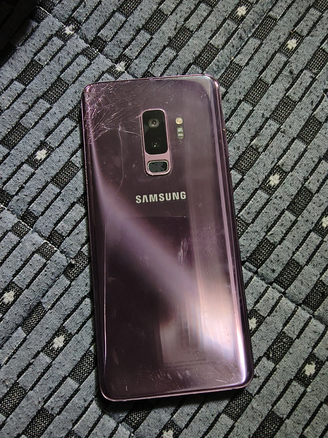 Samsung Galaxy S9 Plus - photo 3