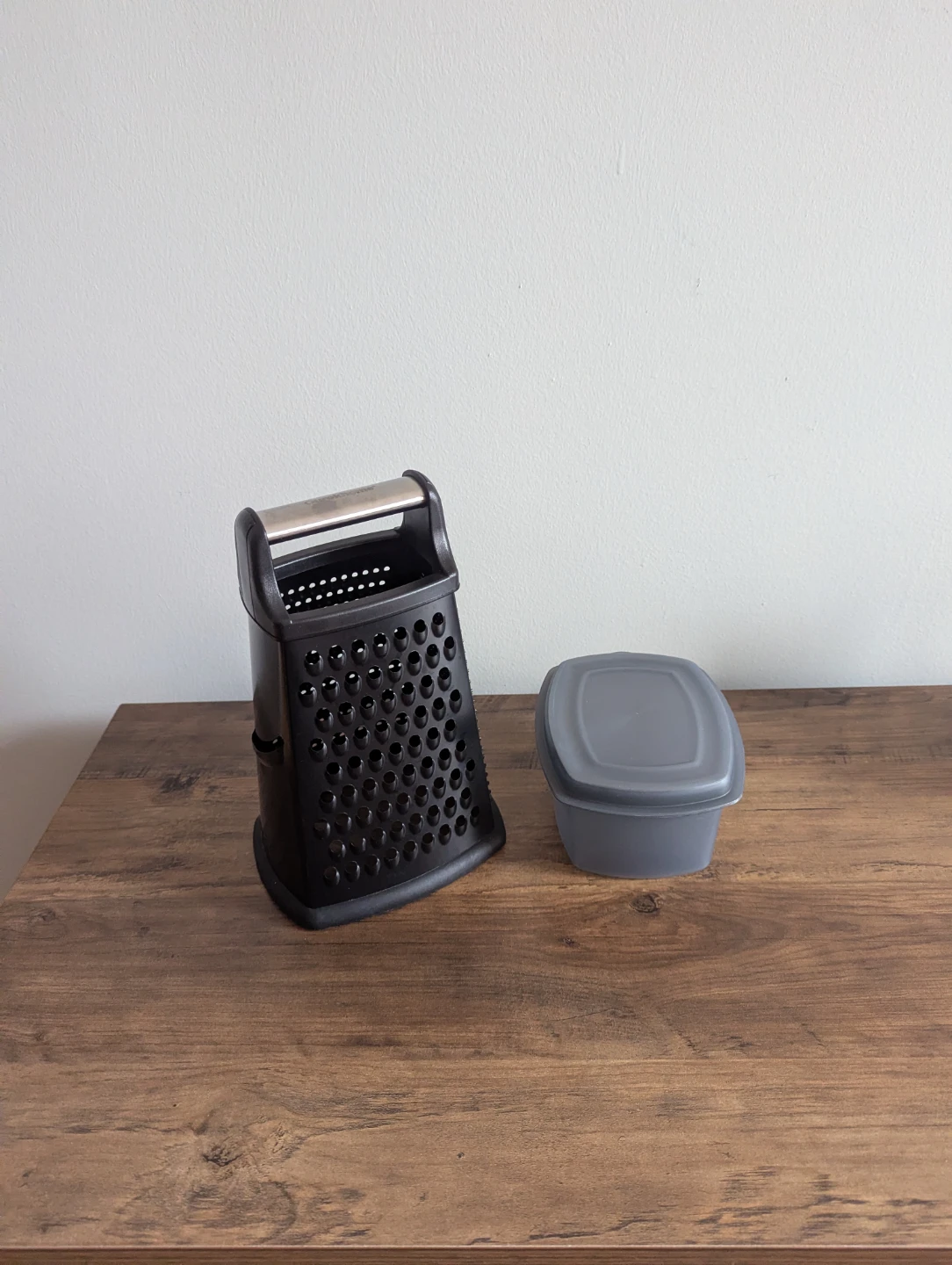 Box Grater with Catch Container