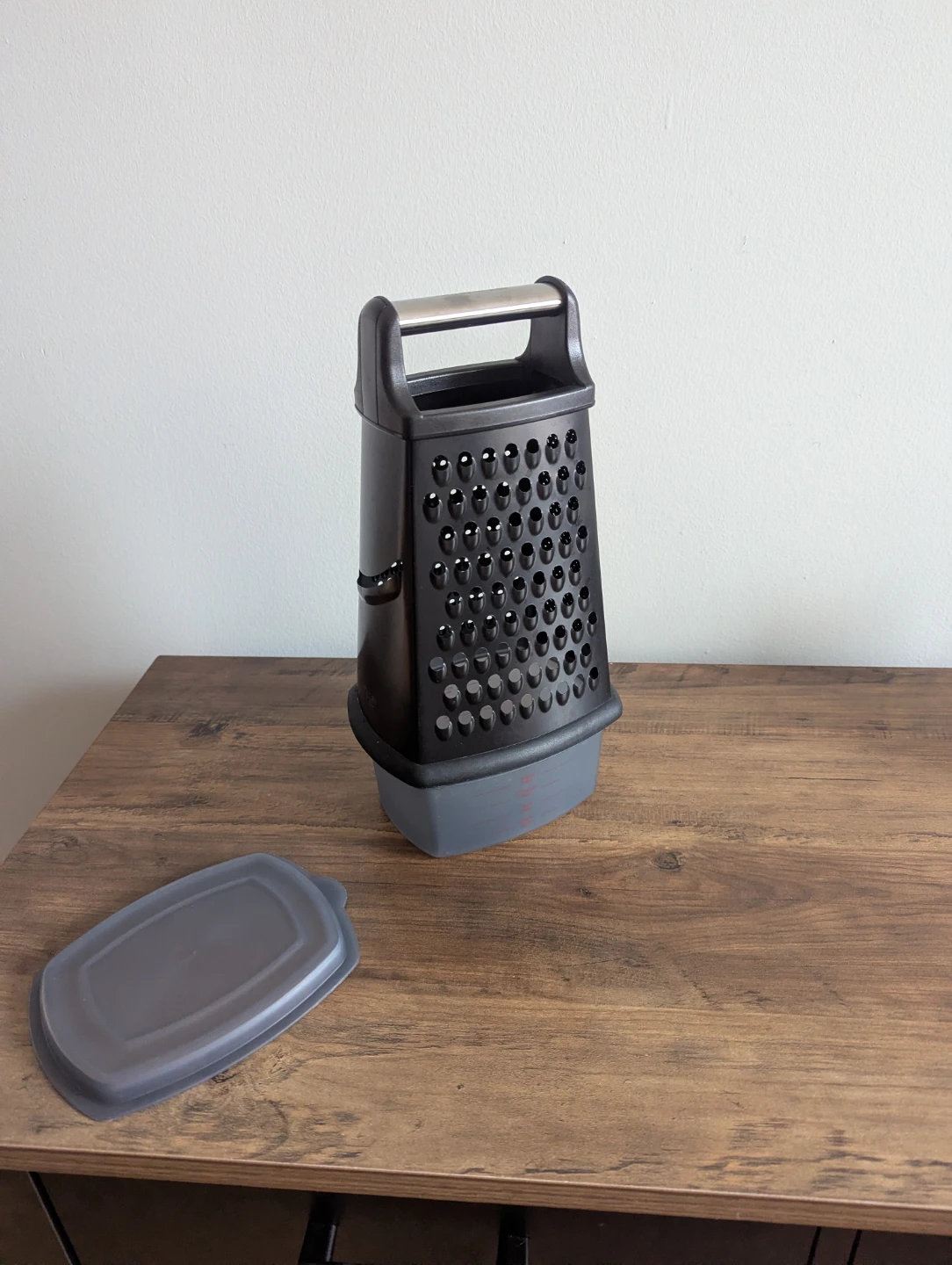 Box Grater with Catch Container - photo 2