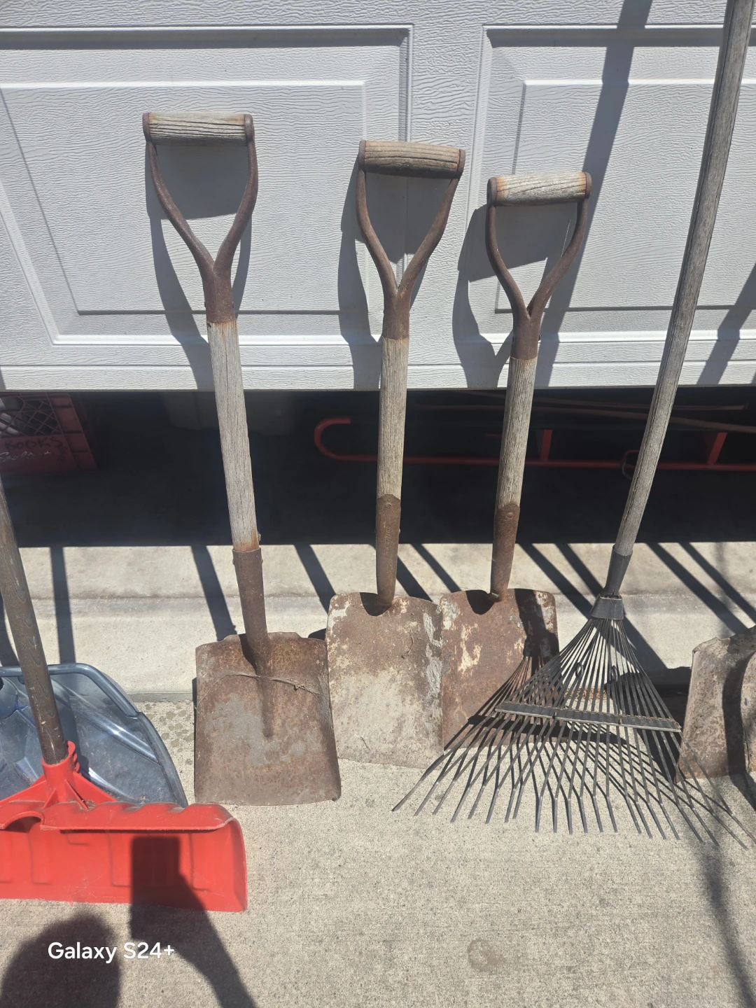 Assorted Garden Tools - photo 3