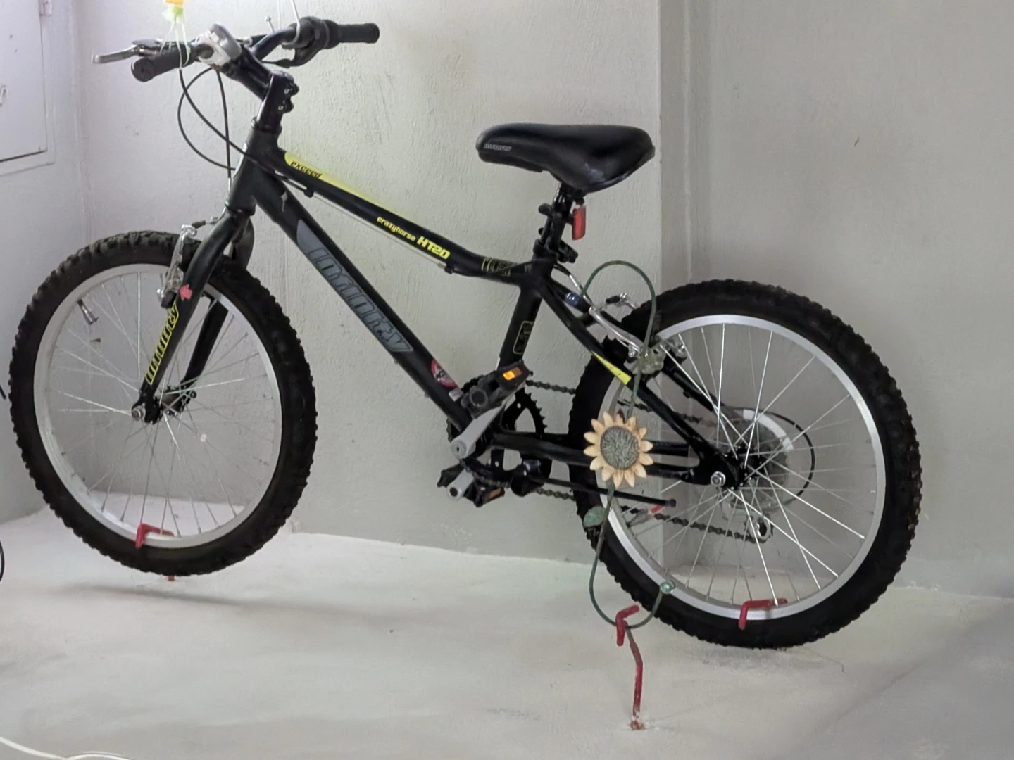 Mongoose Crazyhorse H160 Mountain Bike