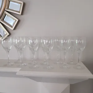 Set of 10 Clear Glass Wine Glasses