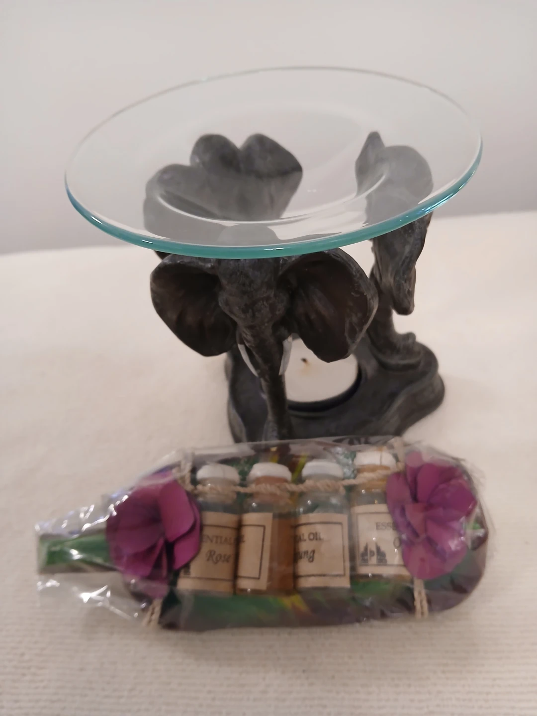 Elephant Oil Burner with Essential Oils Set.  Firm price. - photo 2