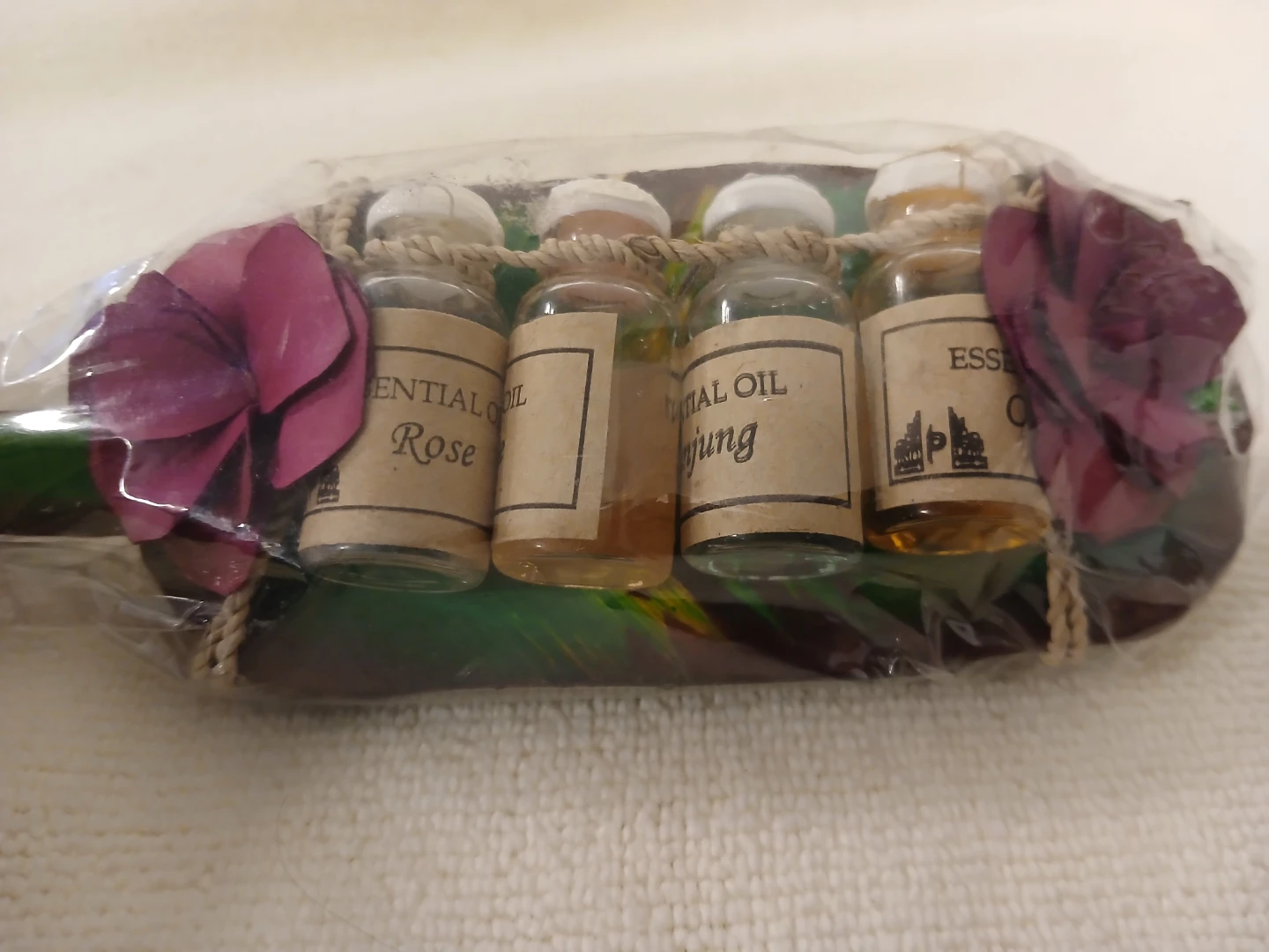 Elephant Oil Burner with Essential Oils Set.  Firm price. - photo 4