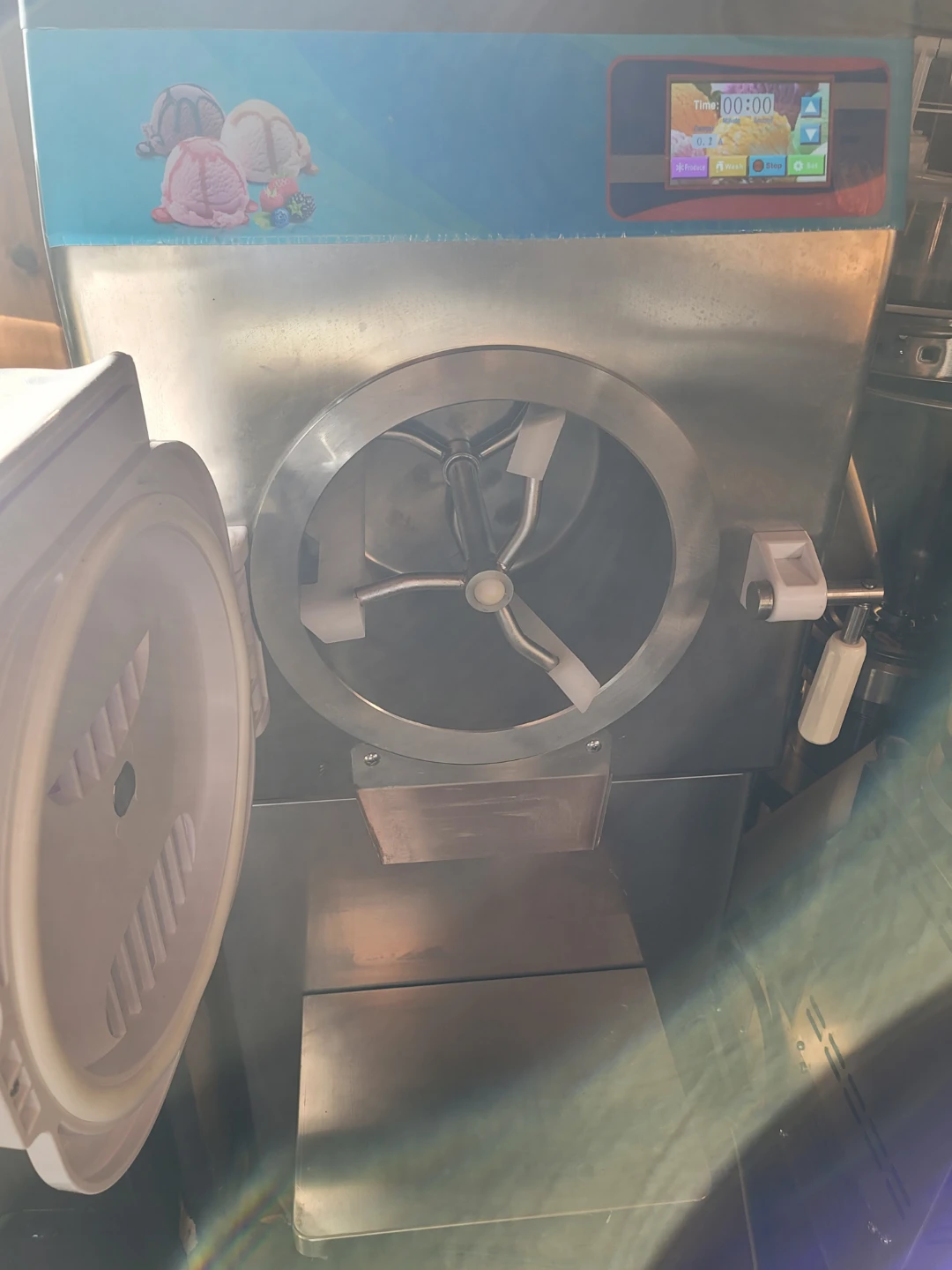 Commercial Soft Serve Ice Cream Machine - photo 3