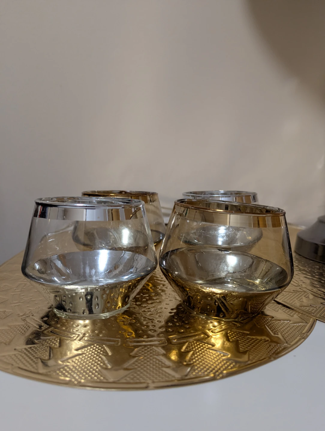 Set of 4 DECOWARE Tumbler Glasses Gold Trim - photo 2