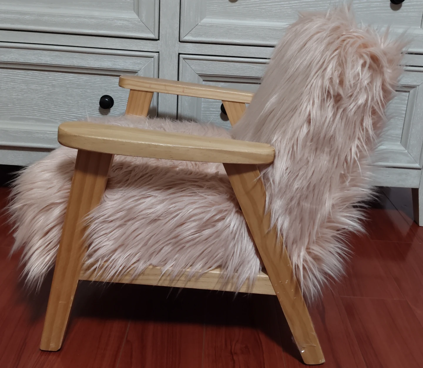Pink Faux Fur Accent Chair with Wooden Frame - photo 2