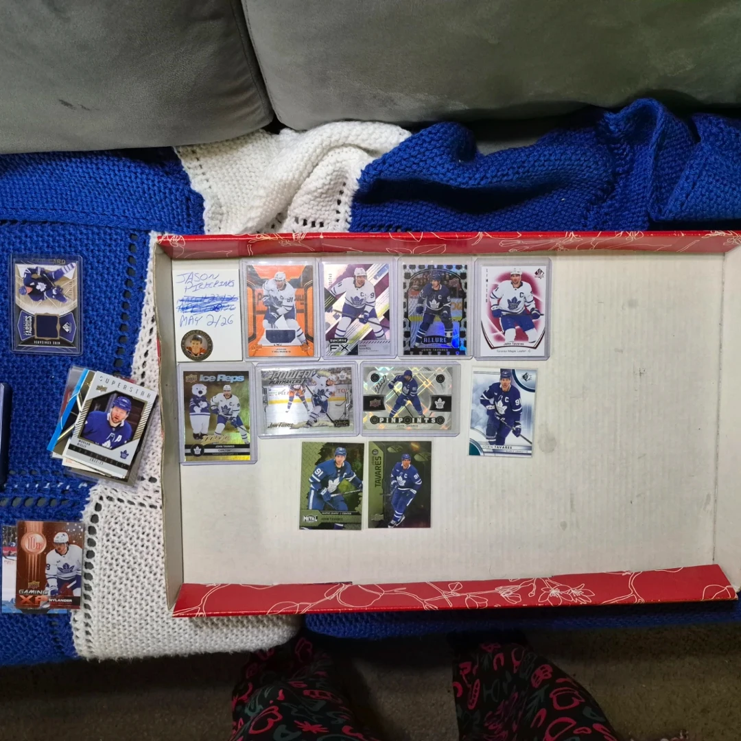 Collection of Toronto Maple Leafs Hockey Cards - photo 5