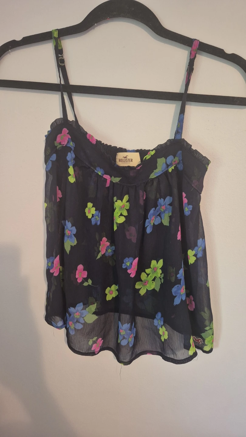 Hollister Women's Black Floral Cami Top Size M