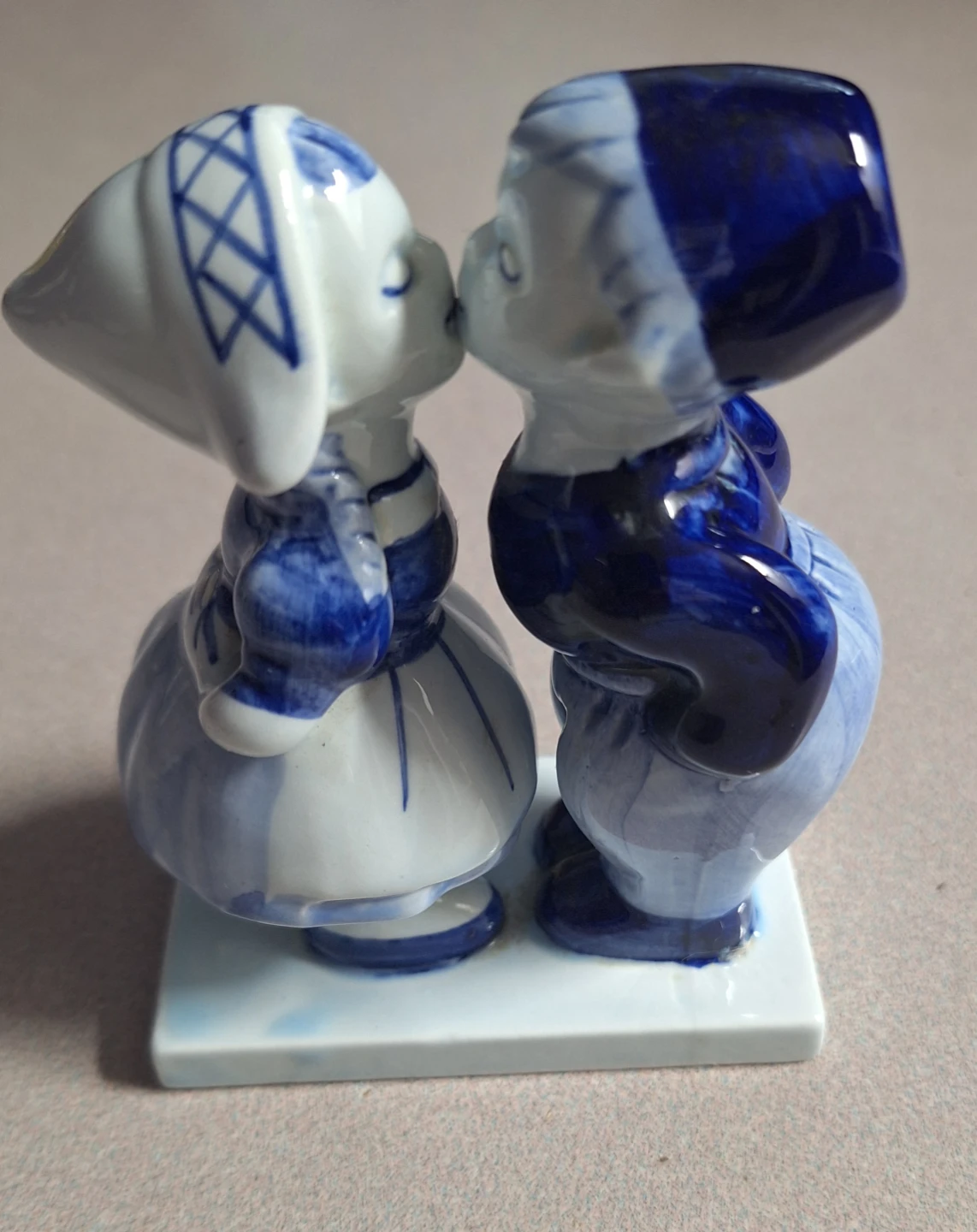 Delfts Blauw Hand Painted Figurine NO. 633