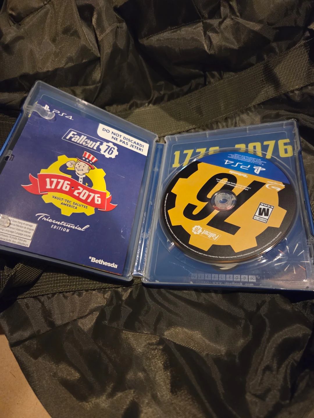 Fallout 76 Tricentennial Edition Power Armor Helmet & Figures - photo 5