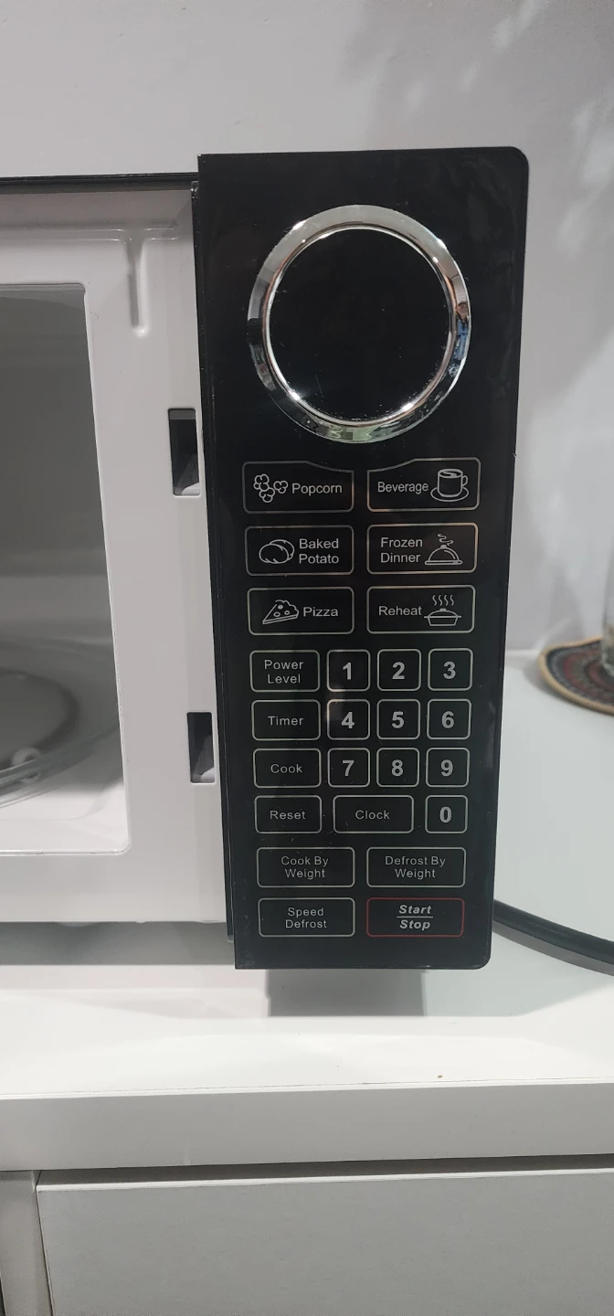 RCA Microwave Oven - photo 3