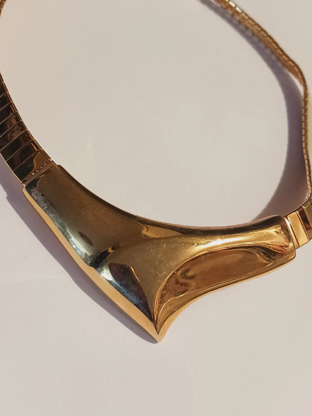 MODERNIST NAPIER ABSTRACT DESIGN Gold Tone Choker Necklace - photo 3