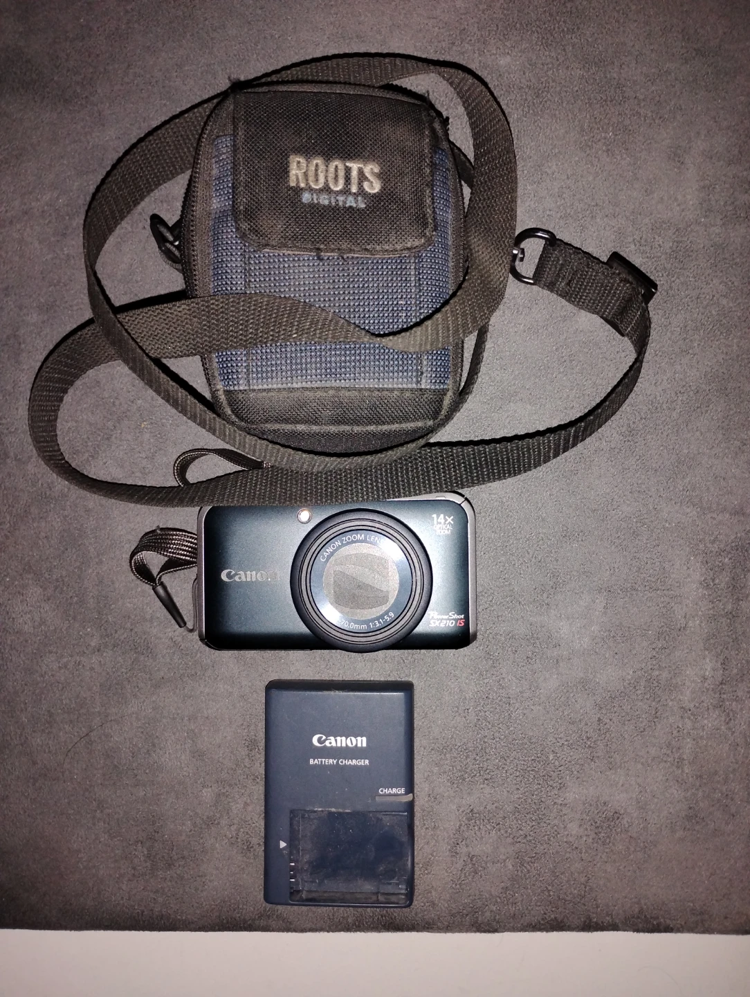 Canon PowerShot SX210 IS Digital Camera with 14x Optical Zoom