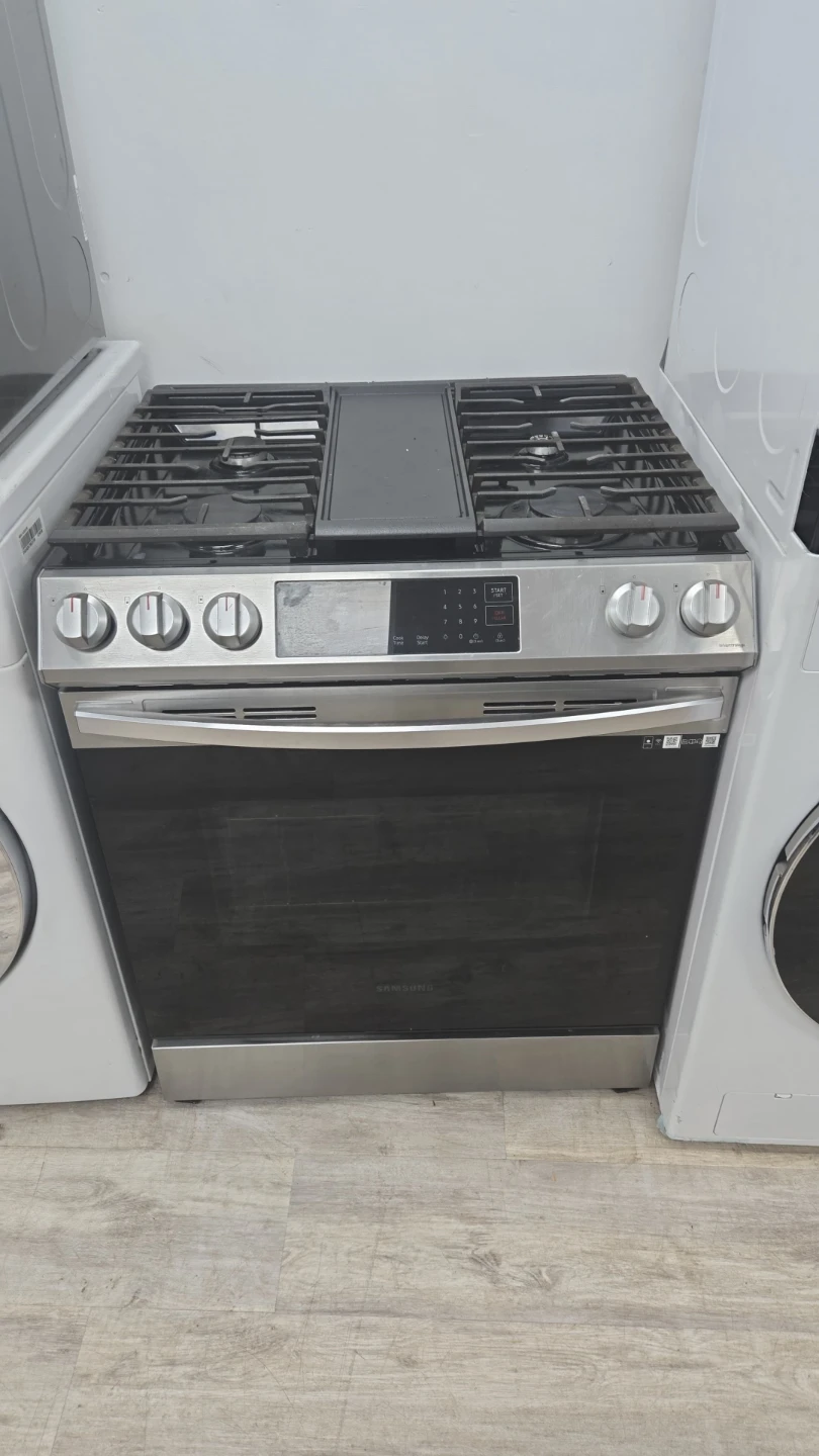 Samsung 30in Stainless steel gas stove