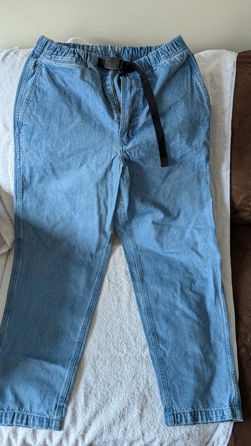 American Eagle Light Wash Denim Pants with Belt