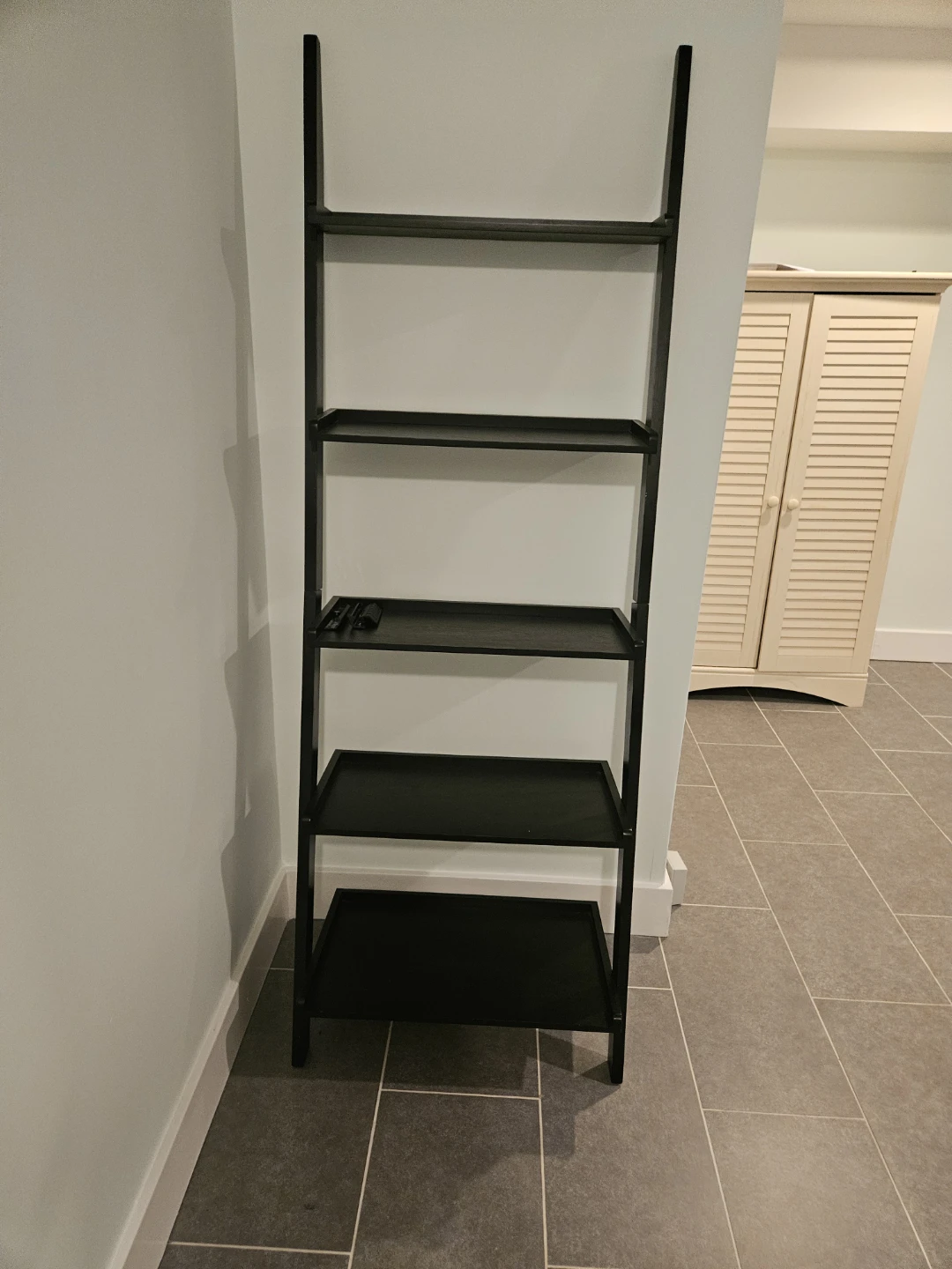 Black 5-Tier Ladder Shelf