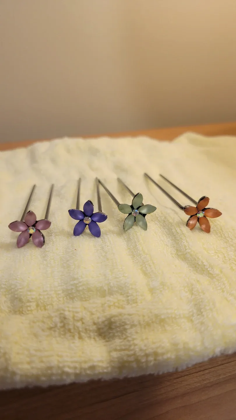 Set of 4 Flower Hair Pins