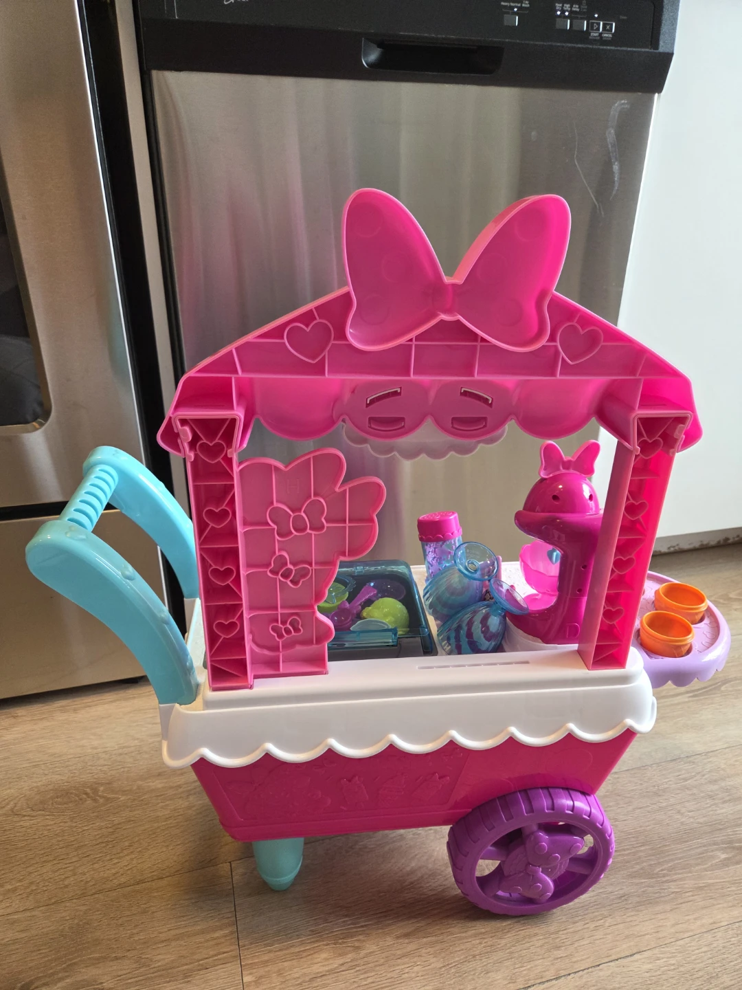 Minnie Mouse Sweets & Treats Ice Cream Cart - photo 4