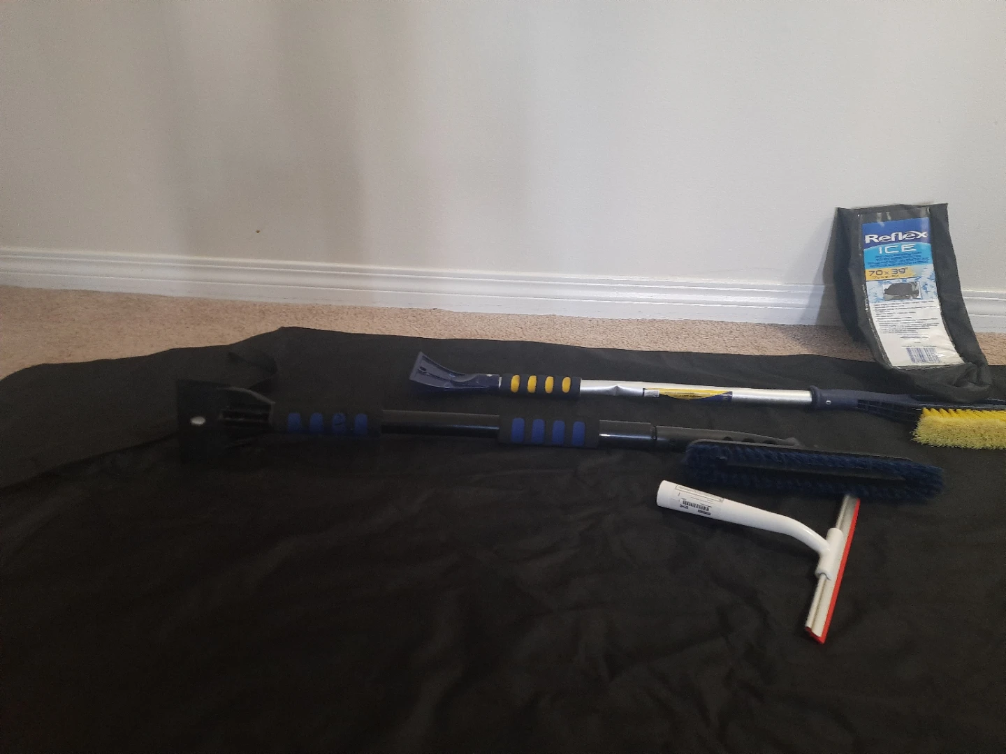 Reflex Ice Windshield Guard and Snow Brush Set - photo 3