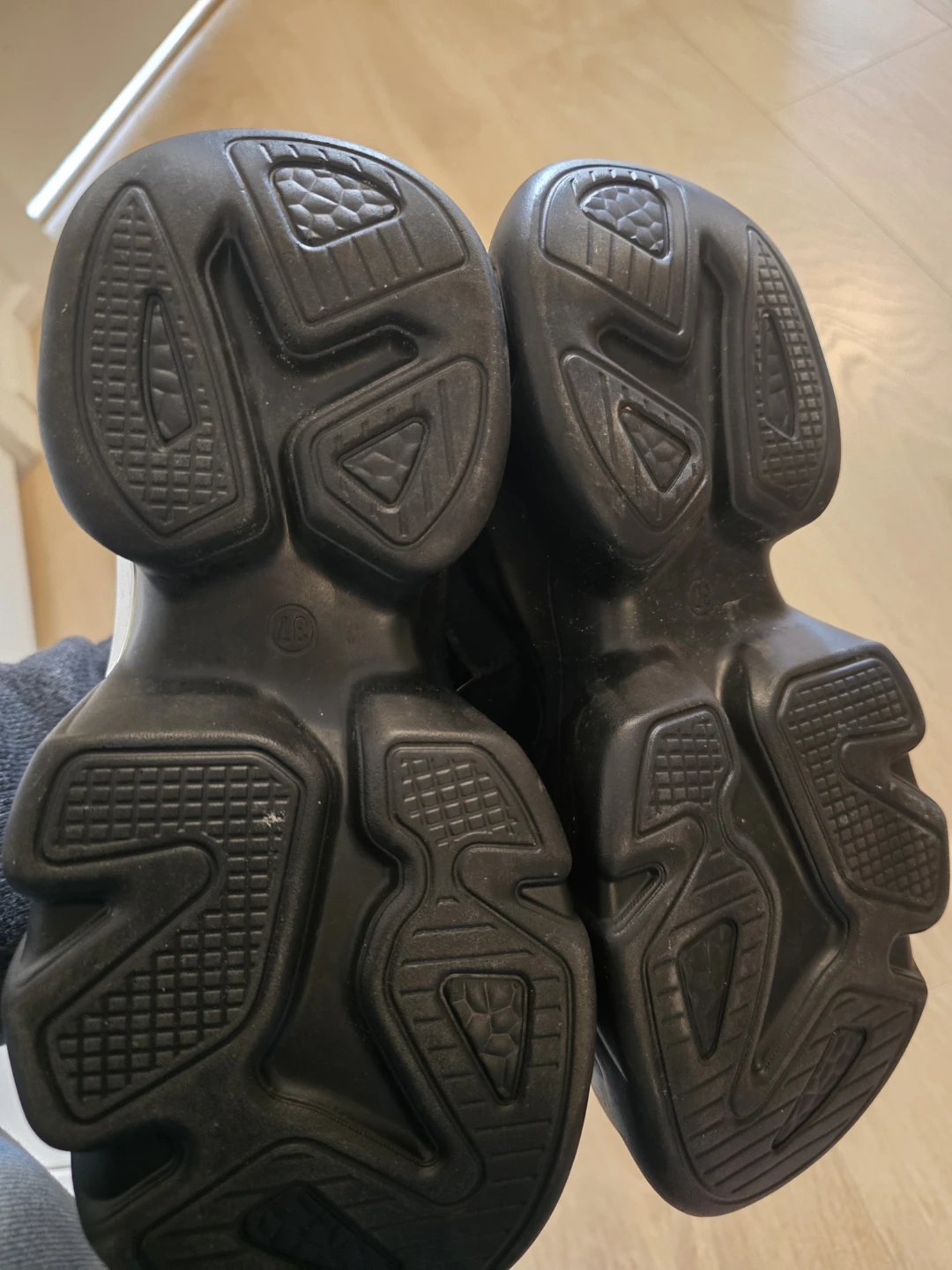Black Chunky Sneakers - photo 4