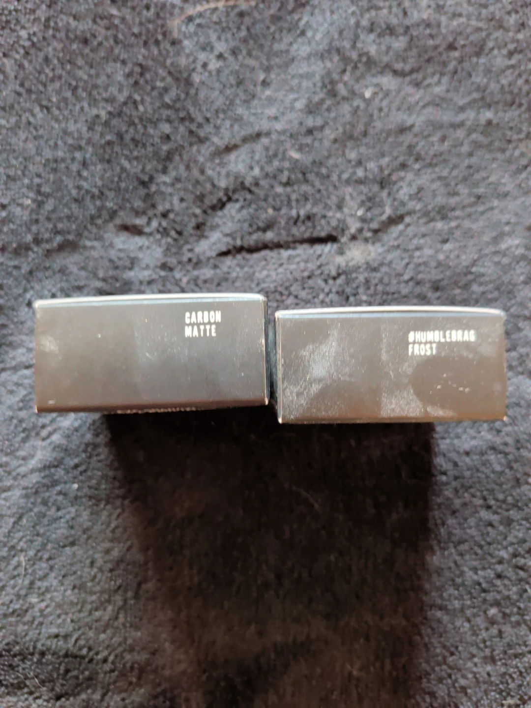 MAC Eyeshadow - Carbon Matte & Humblebrag Frost - photo 2