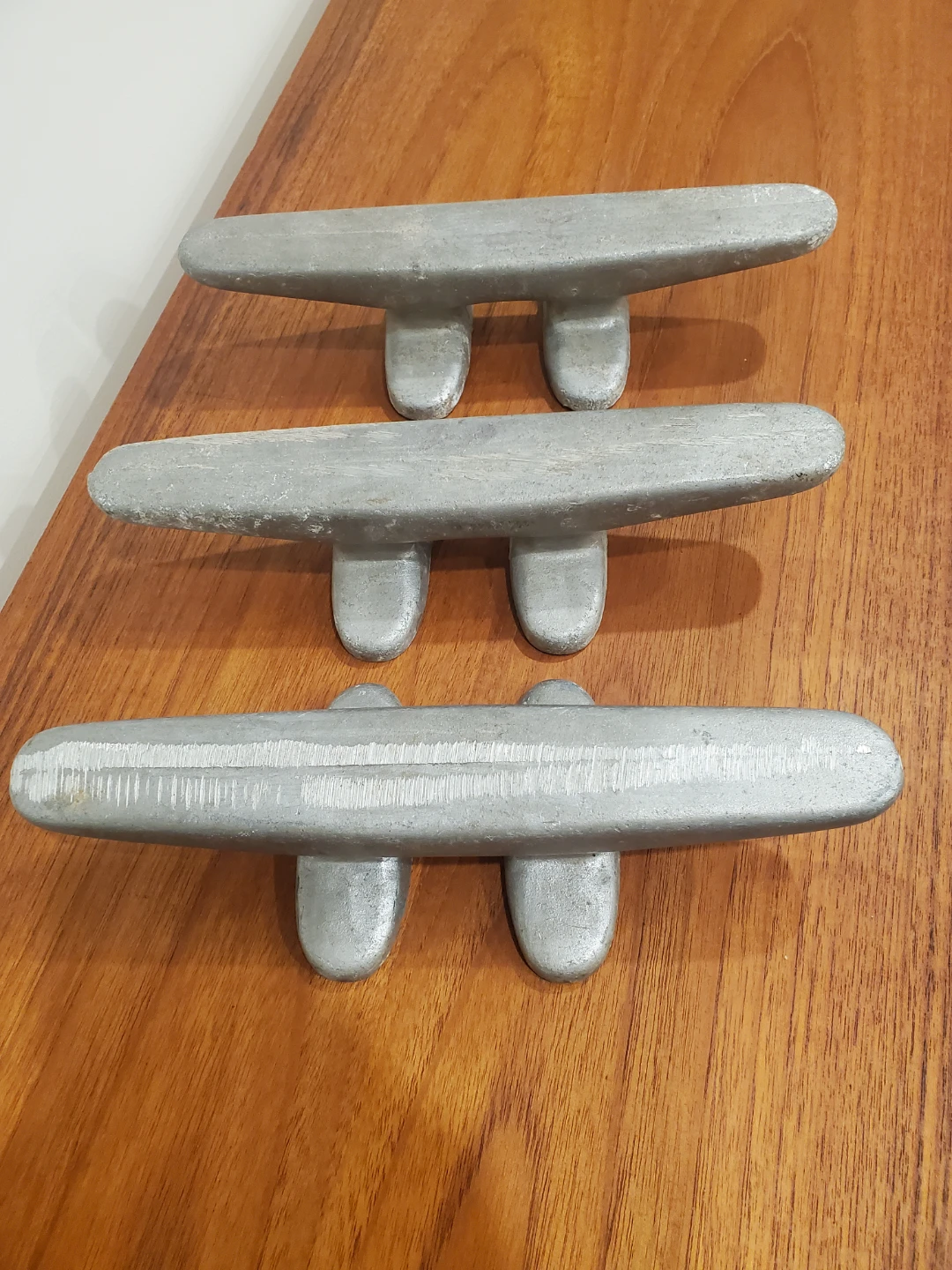 Aluminum 10 inch boat cleats - set of 3