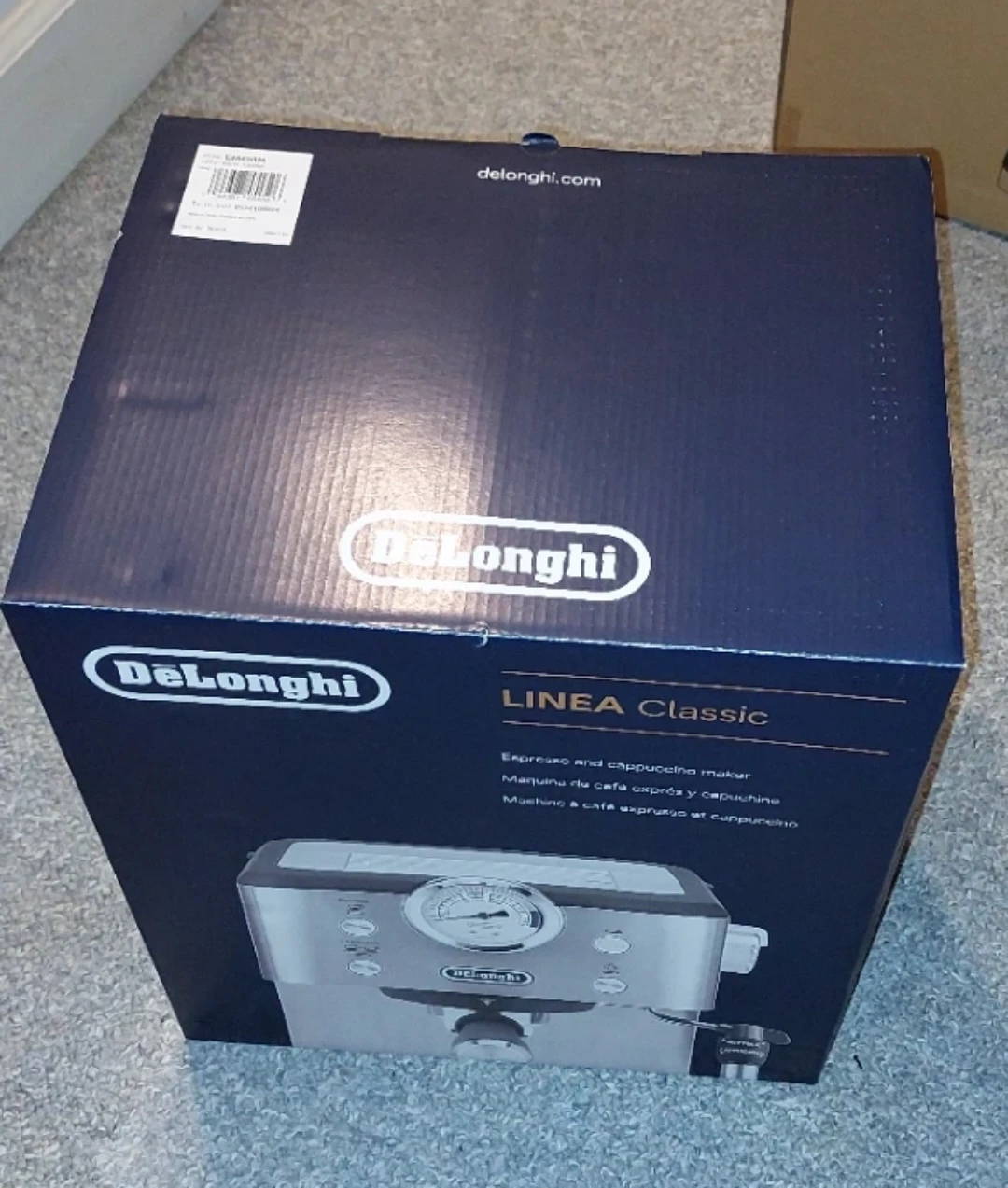 DeLonghi Linea Classic Espresso and Cappuccino Maker