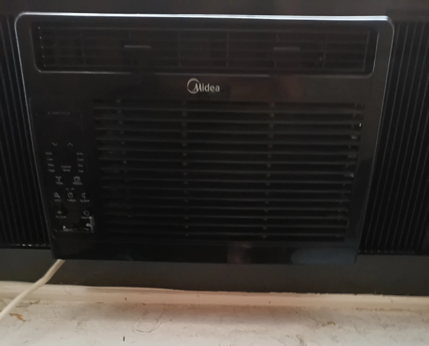 Midea MAW05R1WBL Window Type Air Conditioner