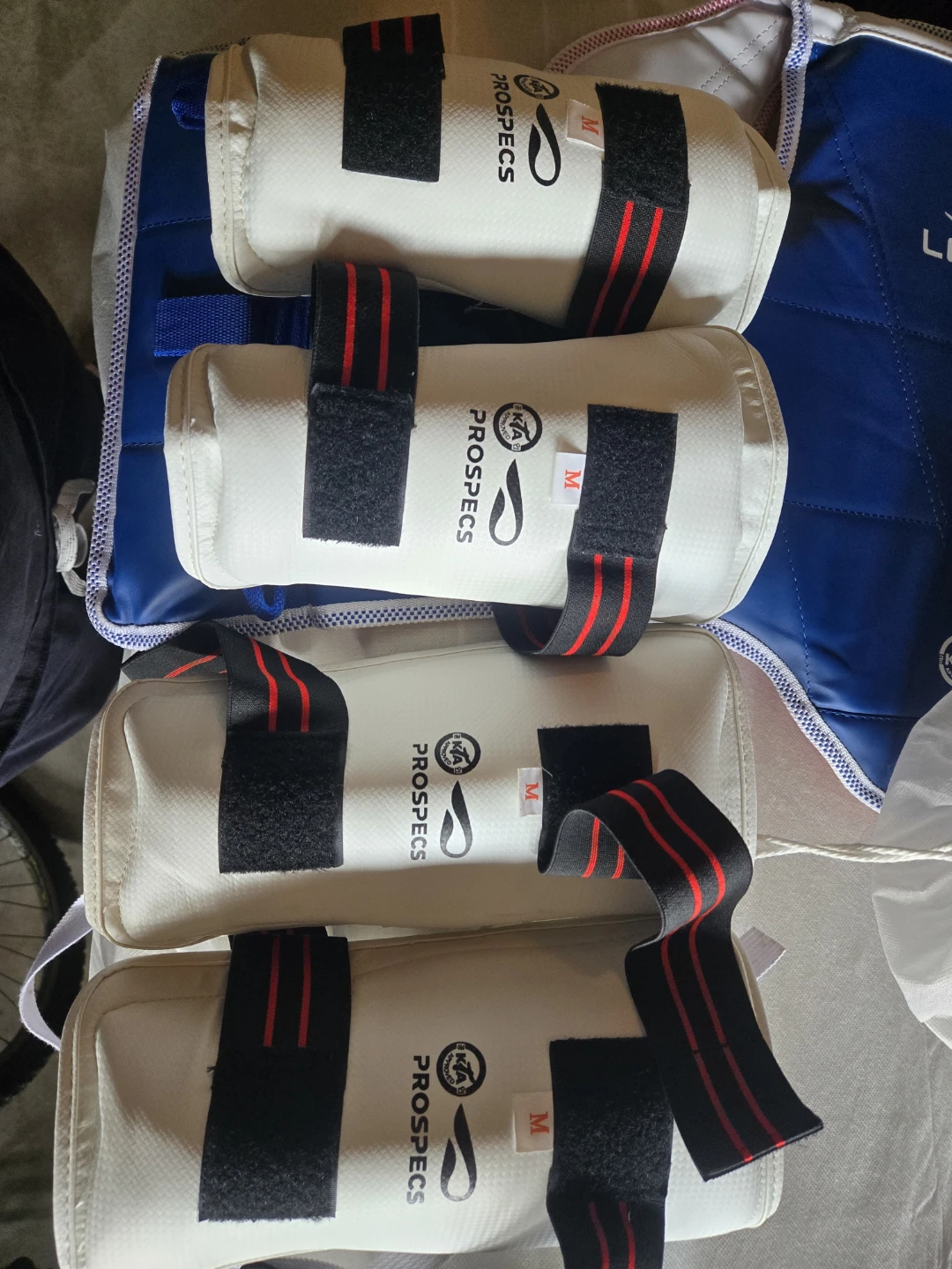 Lecaf Taekwondo Helmet and Chest Protector Set - Size 3 - photo 3