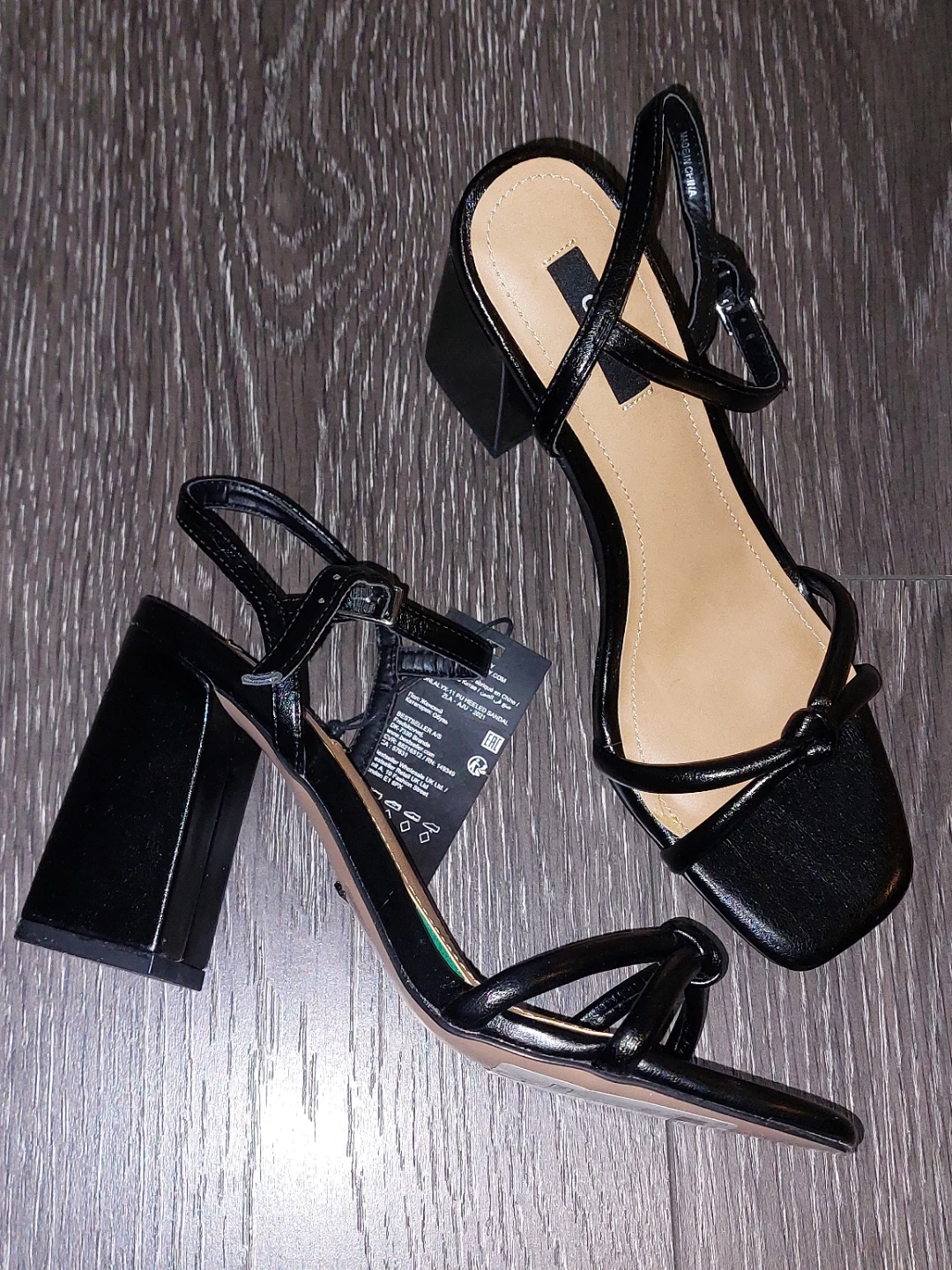Women shoes - Black Strappy Block Heel Sandals - photo 5