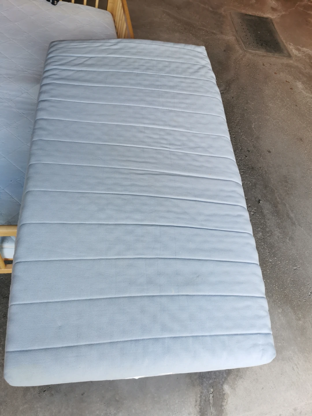 Light Grey Padded Mattress - photo 2