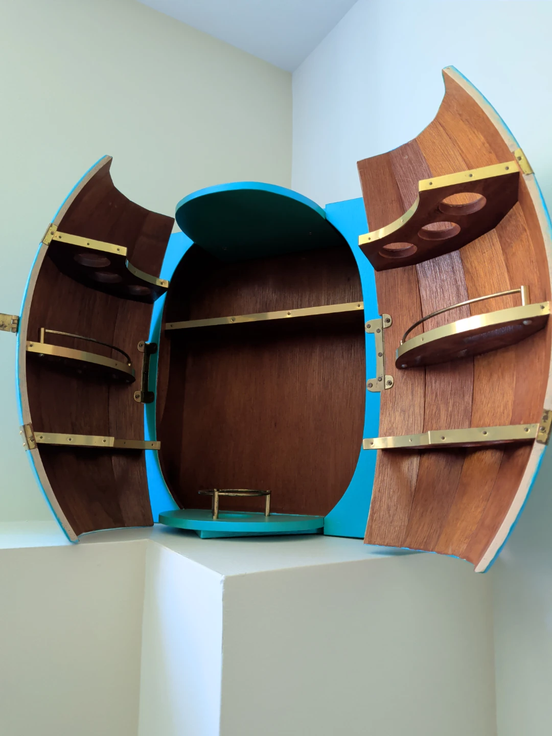 Barrel shaped bar cabinet - photo 2