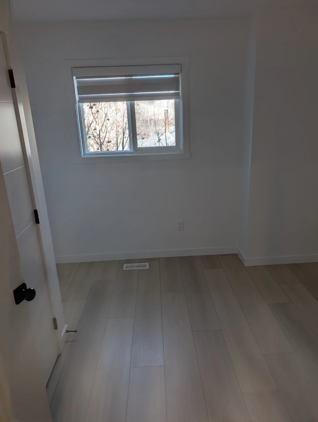 Private room for rent in two bedroom townhouse